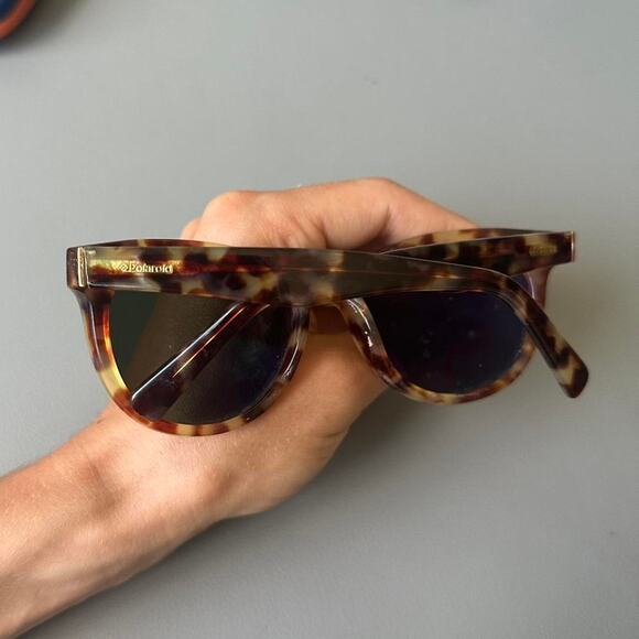 Brown Tortoise Shell Wayfarer Club Polaroid Sunglasses - Picture 3 of 8